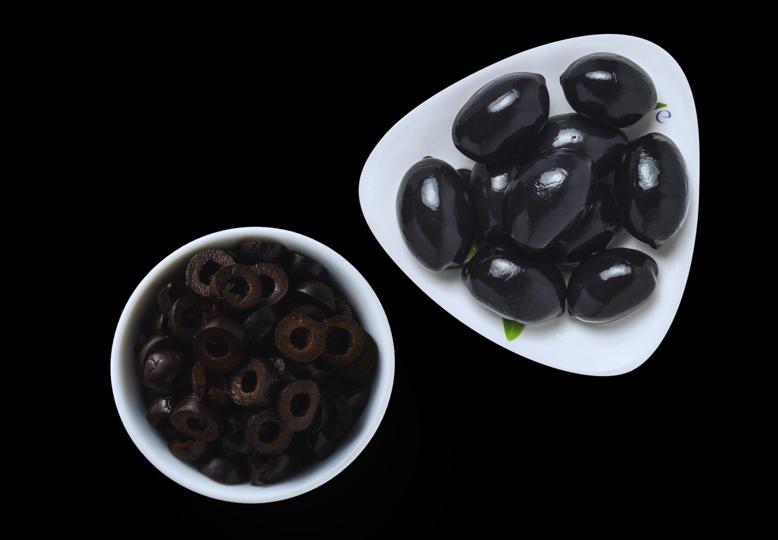 Sliced black olives for import and food supply
